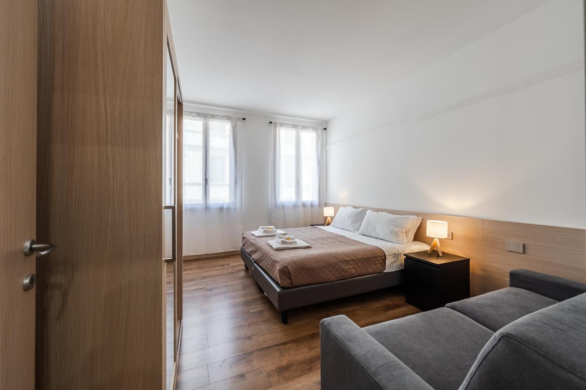 Hoomee Piazza Erbe Apartment - Verona — Photos 3